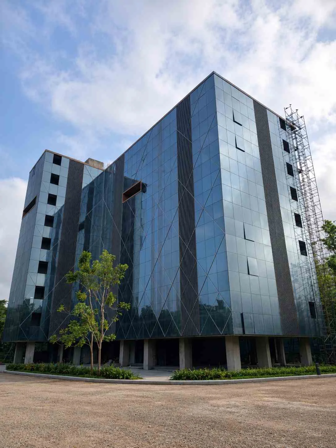 <a href="https://maulisaidevelopers.com/mauli-complex/">Mauli plaza<br> 34 km North of Mumbai→</a>   